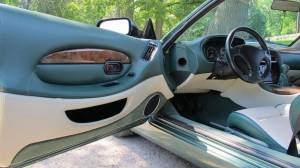 Bild 16/24 von Aston Martin DB 7 Vantage (1999)