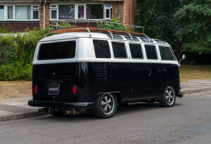 Image 3/29 of Volkswagen T1 Samba (1965)