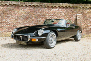 Afbeelding 1/50 van Jaguar E-Type V12 (1974)