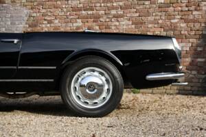 Bild 27/50 von Alfa Romeo 2000 Spider (1961)