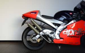 Image 28/51 of Aprilia RS 250 (1998)