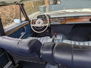 Immagine 15/24 di Mercedes-Benz 300 SEL 6.3 (1972)