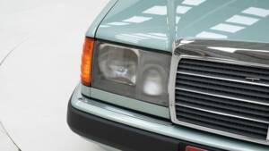 Bild 10/15 von Mercedes-Benz 300 CE (1992)