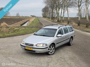Image 2/39 de Volvo V 70 XC 2.4T (2001)