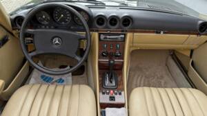 Image 20/24 de Mercedes-Benz 280 SL (1984)