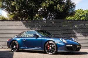 Image 2/54 of Porsche 911 Carrera GTS (2011)