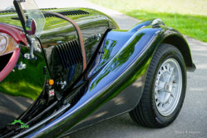 Image 51/54 of Morgan Plus 8 (1992)