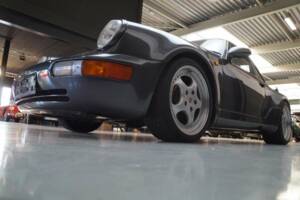 Imagen 44/50 de Porsche 911 Carrera 2 (1990)