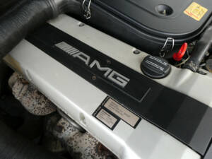 Image 19/25 of Mercedes-Benz 300 CE-24 3.4 AMG (1994)