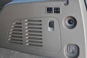 Image 35/50 of Chevrolet Suburban (2017)