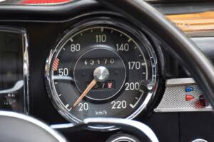 Image 33/45 de Mercedes-Benz 230 SL (1964)