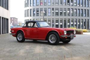 Image 13/49 of Triumph TR 6 (1976)