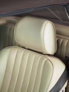 Image 47/50 of Mercedes-Benz 560 SL (1988)