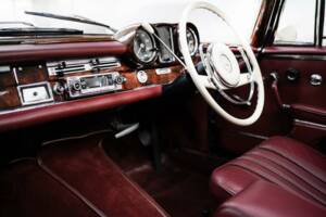 Afbeelding 29/36 van Mercedes-Benz 300 SE (1965)