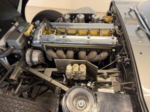 Image 5/5 de Jaguar Type E 4.2 (1964)