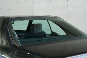 Bild 17/50 von Mercedes-Benz 300 CE (1991)