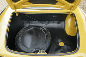 Image 45/50 of Volvo 1800 E (1971)