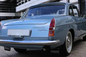 Image 8/56 of Peugeot 404 Coupé (1968)