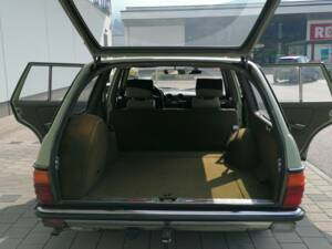 Immagine 14/55 di Mercedes-Benz 300 TD (1979)