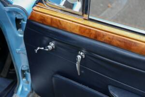 Image 35/50 de Daimler V8-250 (1966)