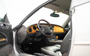 Bild 19/37 von Jaguar XKR (2001)