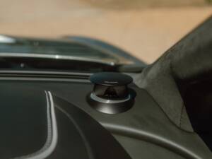 Image 55/96 of Aston Martin DB 9 GT "Bond Edition" (2015)