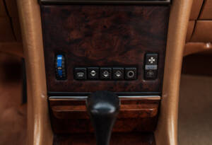 Bild 18/27 von Mercedes-Benz 380 SL (1984)