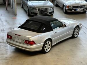 Imagen 8/82 de Mercedes-Benz SL 500 &quot;Silver Arrow&quot; (2001)