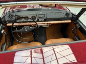 Image 22/36 of Peugeot 404 (1972)