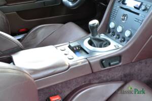 Image 34/50 de Aston Martin V8 Vantage (2005)