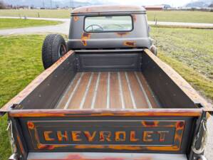 Bild 5/6 von Chevrolet Apache Stepside (1958)