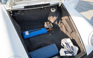 Image 34/36 of Porsche 911 Carrera 3.2 (1984)