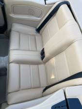 Image 14/23 of BMW 320i (1989)