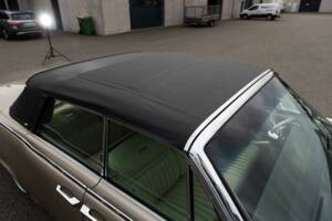 Bild 25/100 von Lincoln Continental Convertible (1965)
