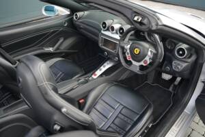 Bild 12/50 von Ferrari California T (2015)