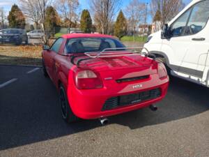 Image 34/57 of Toyota MR2 (2003)