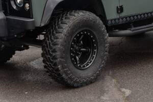Image 35/50 de Land Rover Defender 110 Crew Cab SE (2010)