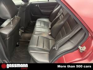 Bild 14/15 von Mercedes-Benz 190 E 2.5-16V (1991)