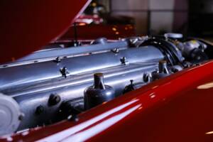 Bild 29/46 von Jaguar XK 120 FHC (1952)