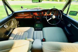 Image 40/50 of Rolls-Royce Silver Wraith II (1980)