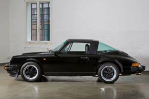 Bild 8/32 von Porsche 911 Carrera 3.2 (1986)