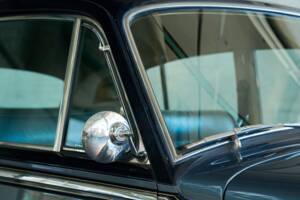Image 28/50 of Bentley S 3 (1964)