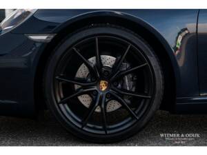 Immagine 27/31 di Porsche 911 Carrera (2018)