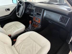 Bild 10/17 von Audi 90 - 2.3 (1989)