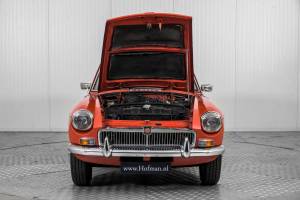 Bild 38/50 von MG MGB GT (1975)