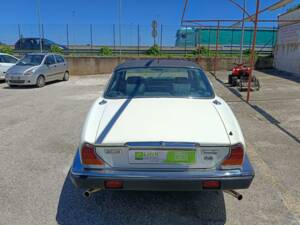 Image 4/50 of Jaguar XJ6 3.2 Sovereign (1983)