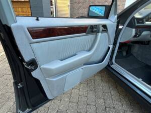 Imagen 26/64 de Mercedes-Benz E 500 (1993)