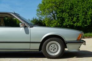 Bild 22/50 von BMW 635 CSi (1981)