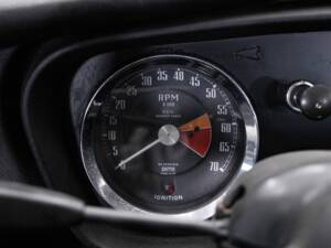 Bild 25/44 von MG MGB GT (1971)