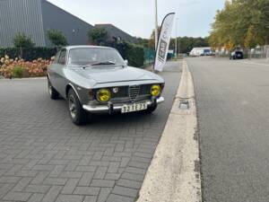 Image 4/31 de Alfa Romeo Giulia 1600 Sprint GT (1966)